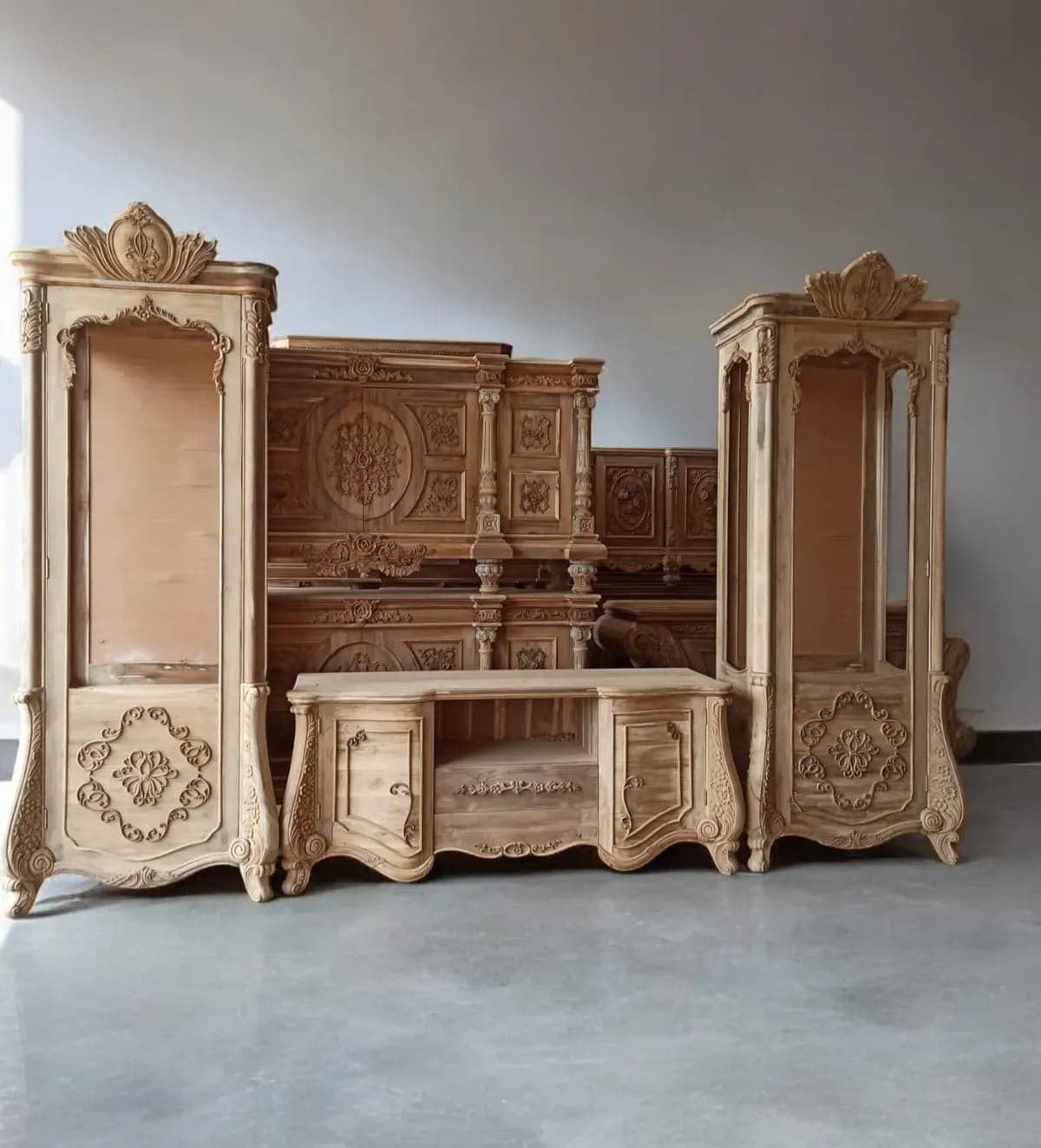 Kabinet TV Premium