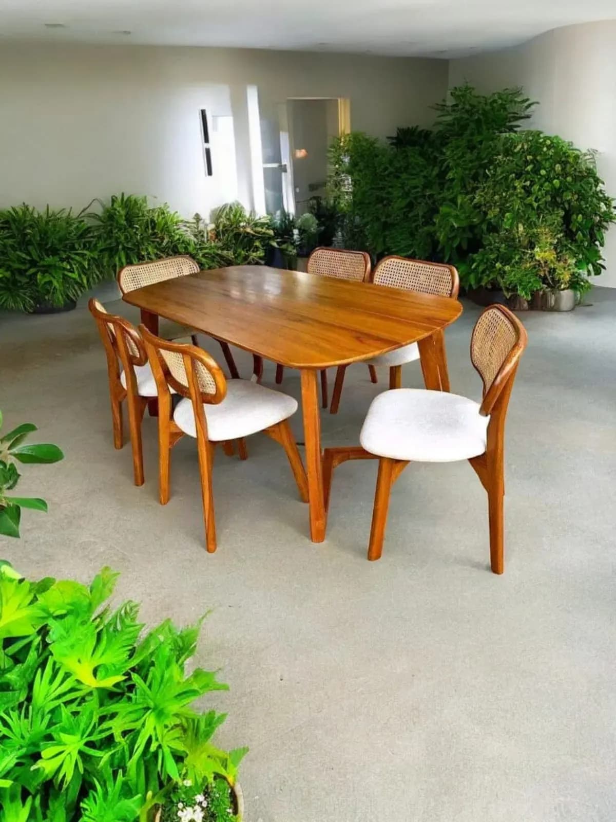 Meja Resto & Cafe